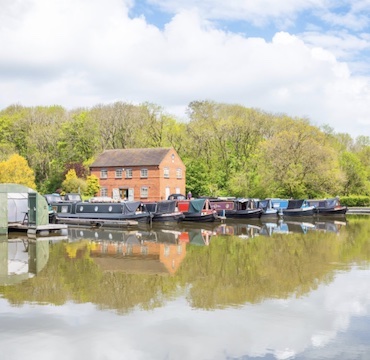 Springwood Haven. A UK Canal Boating Location